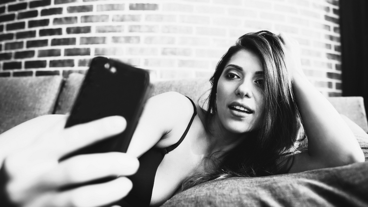 Téléphone rose amatrice