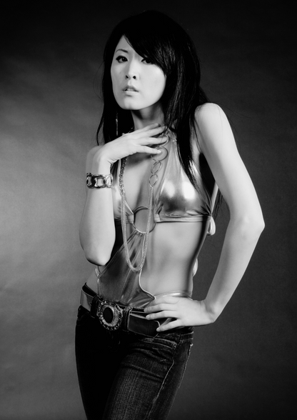 Ninny - Téléphone rose asiatique cougar