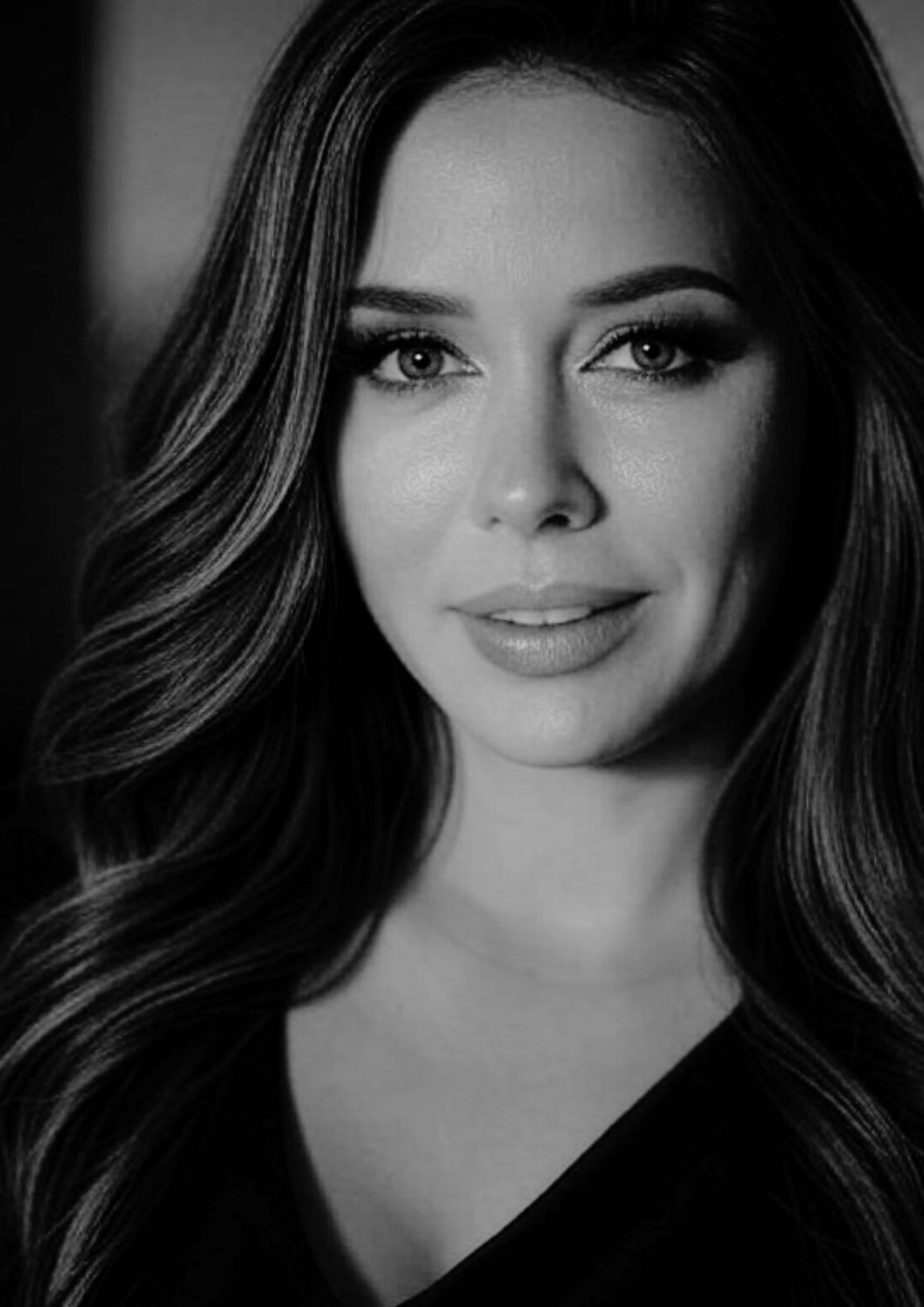 Téléphone Rose Cougar – Sandra, ta séductrice aux gros seins prêts à te charmer