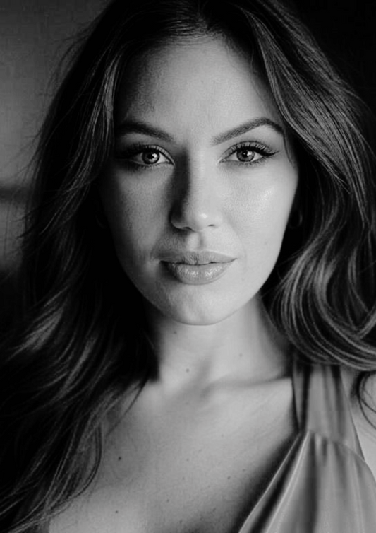 Je suis Léa, ta douce et sensuelle amatrice prête à t’envoûter 🌸